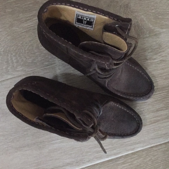 Frye dark brown suede lace up ankle boots - Picture 2 of 4